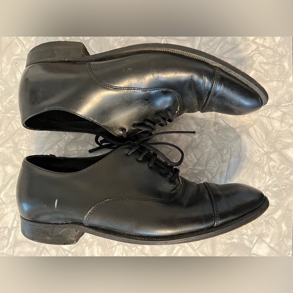 Vintage black Eatons shoes - Picture 3 of 5